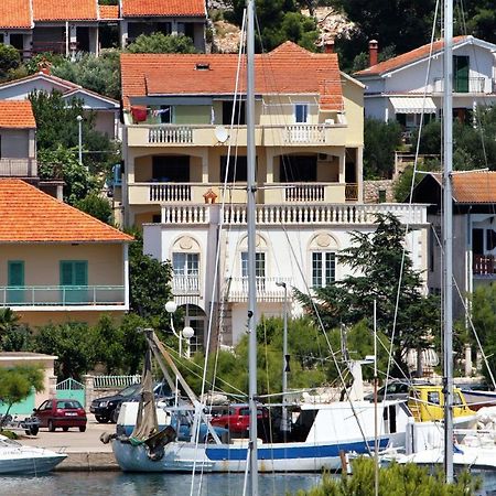 Apartments By The Sea Jezera, Murter - 5063 Exteriér fotografie
