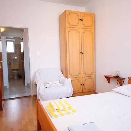 Apartments By The Sea Jezera, Murter - 5063 Pokoj fotografie