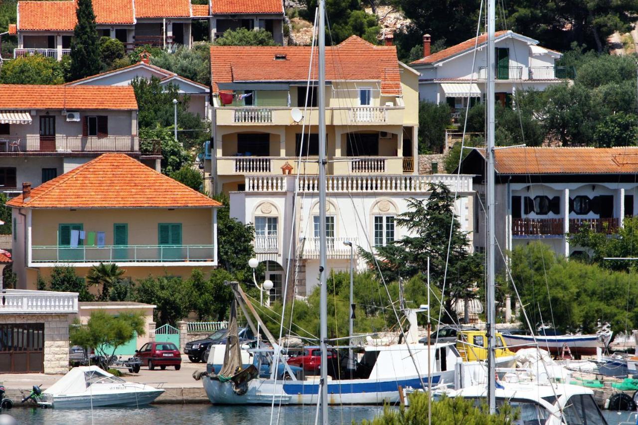 Apartments By The Sea Jezera, Murter - 5063 Exteriér fotografie