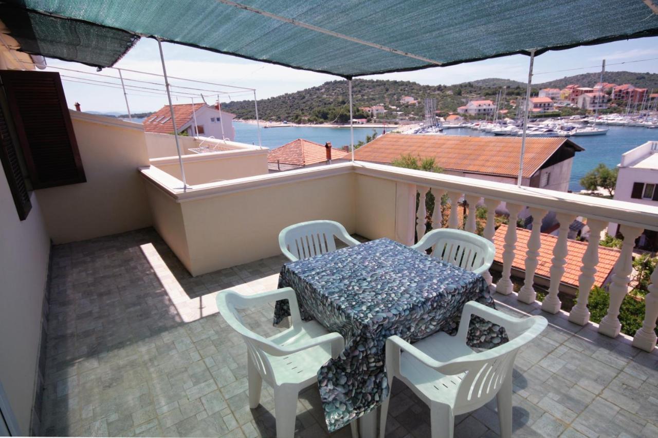 Apartments By The Sea Jezera, Murter - 5063 Exteriér fotografie
