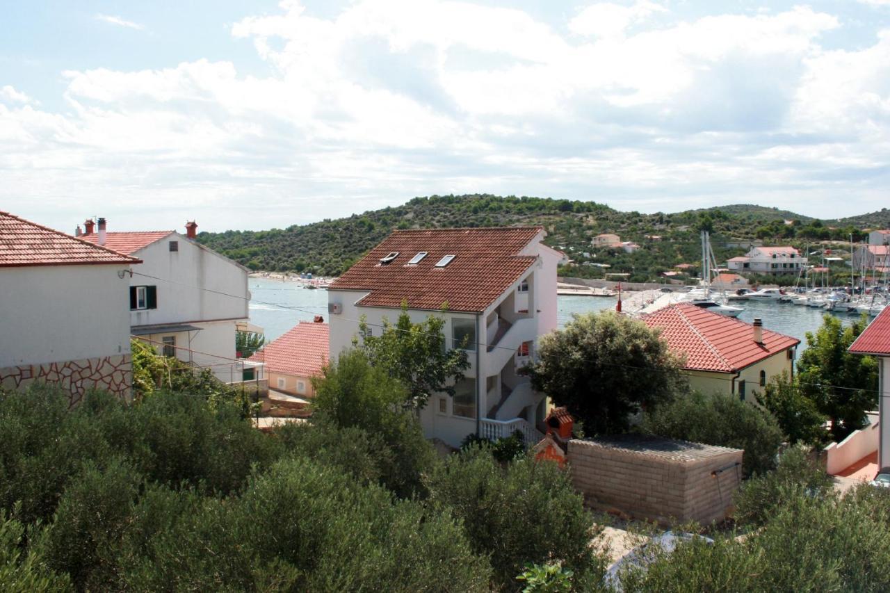 Apartments By The Sea Jezera, Murter - 5063 Exteriér fotografie